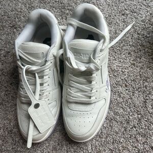 Off-White Sneakers, With box and dustbag size 39
